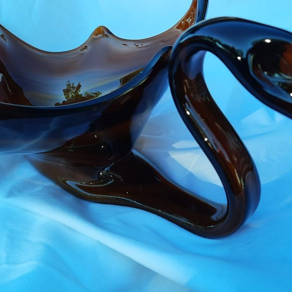 1960s Hand-Blown Sooner Glass Swan Vase - Picture 4 of 11